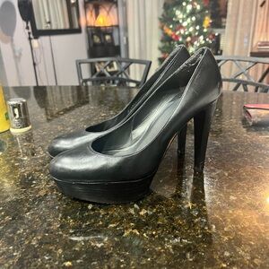 Stuart Weitzman Classic Black Heels
